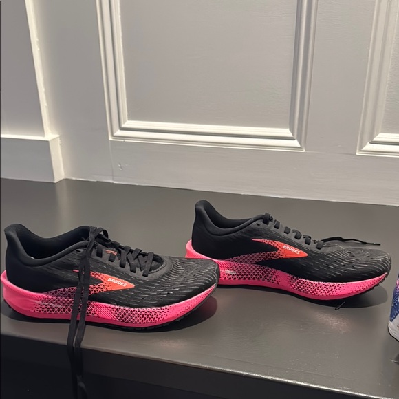 Brooks Black and Pink Athletic Shoes with Breathable Mesh - Picture 3 of 7